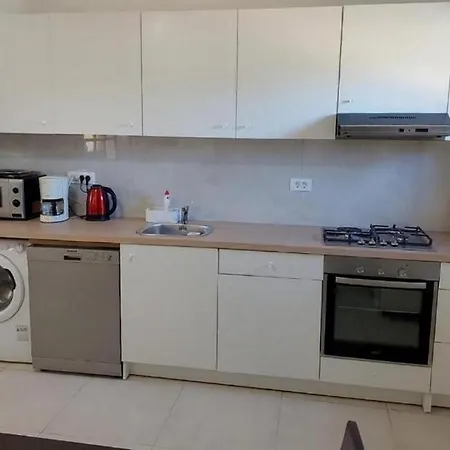 House With A Parking Space Peroj, - 24246 פאז'אנה
