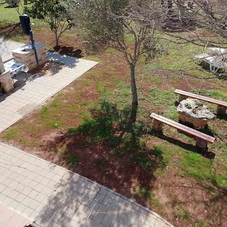 House With A Parking Space Peroj, - 24246